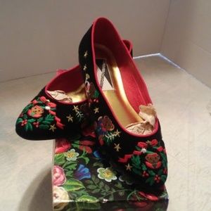 MOOTSIES TOOTSIES TEDDY BEAR HOLIDAY DESIGN SIZE 8